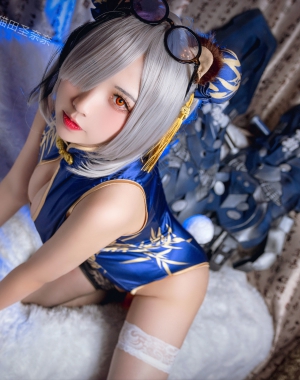 [网红COSER] 貓田聖奈奈 – 食铁兽 写真集