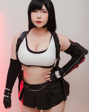 [网红COSER写真] Uy Uy – Tifa Lockhart 套图