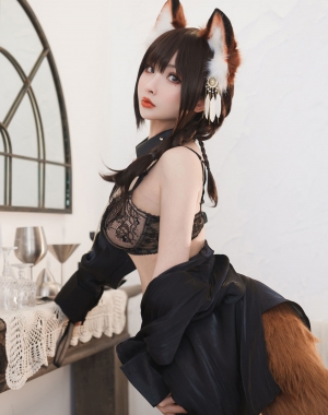 [网红COSER写真] rioko凉凉子 – 人形狐 套图