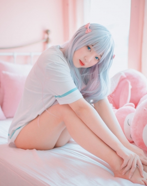 [网红COSER写真] 巨乳少女姜仁卿 – Eromanga Sensei 套图