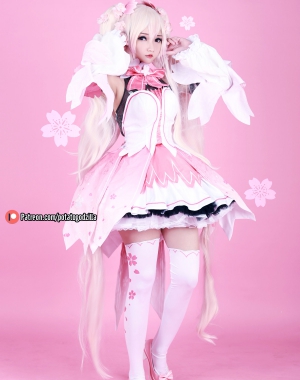 Coser小姐姐Potato Godzilla – Sakura Miku 套图