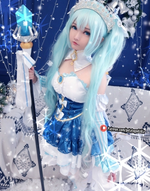 Coser小姐姐Potato Godzilla – Snow Miku