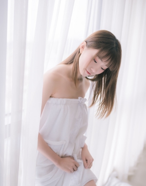 [网红COSER] Kitaro_绮太郎 – 纯白浴巾 写真集